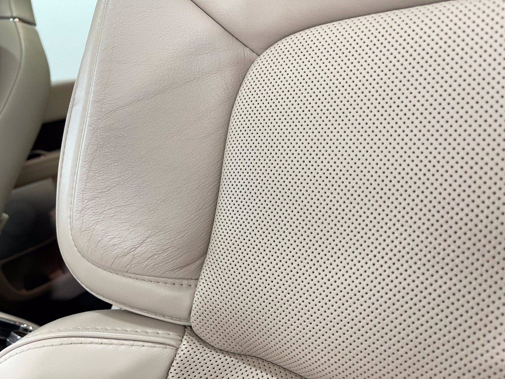 2019 Lincoln Navigator Image 18