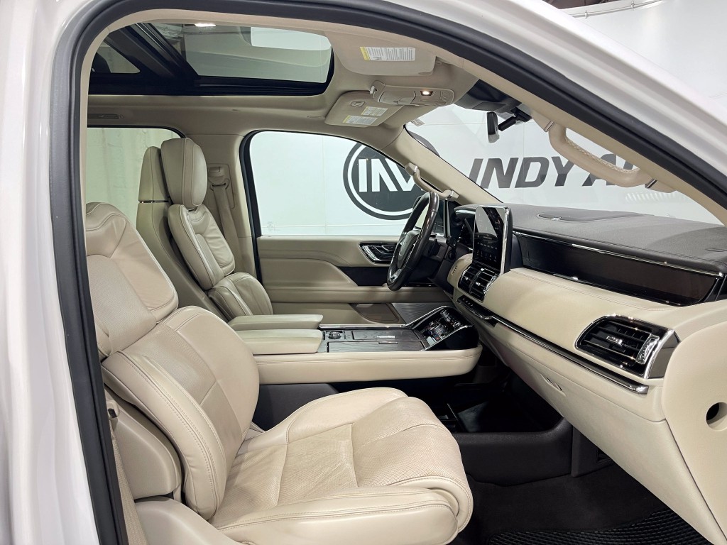 2019 Lincoln Navigator Image 34
