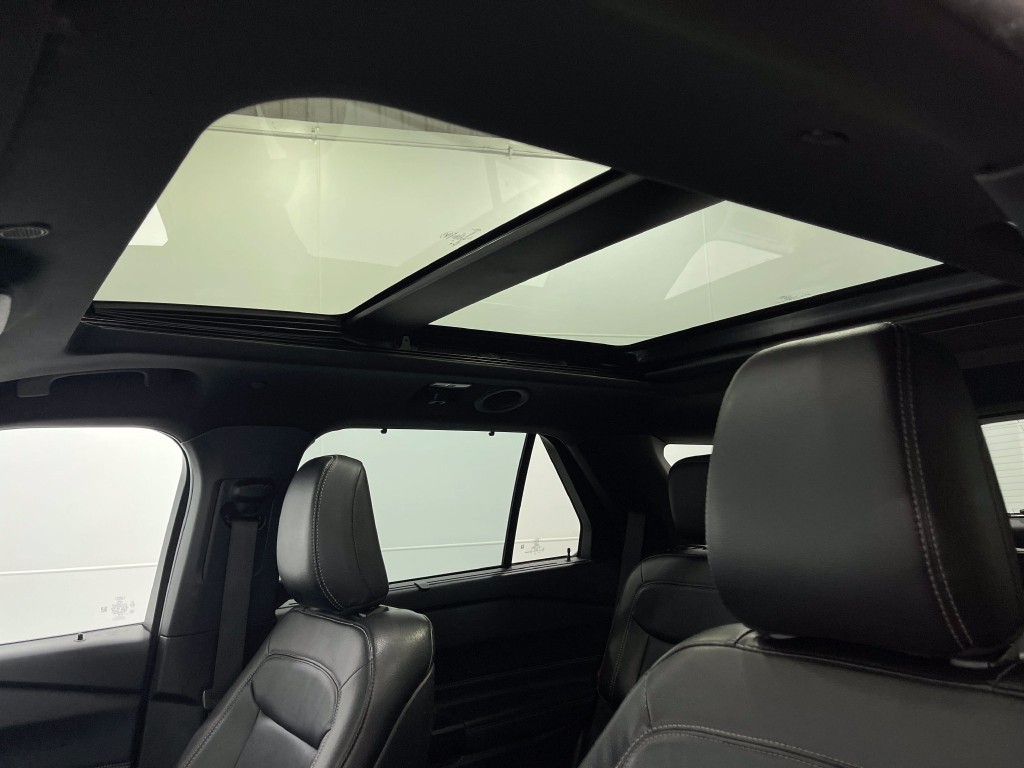 2020 Ford Explorer Image 12