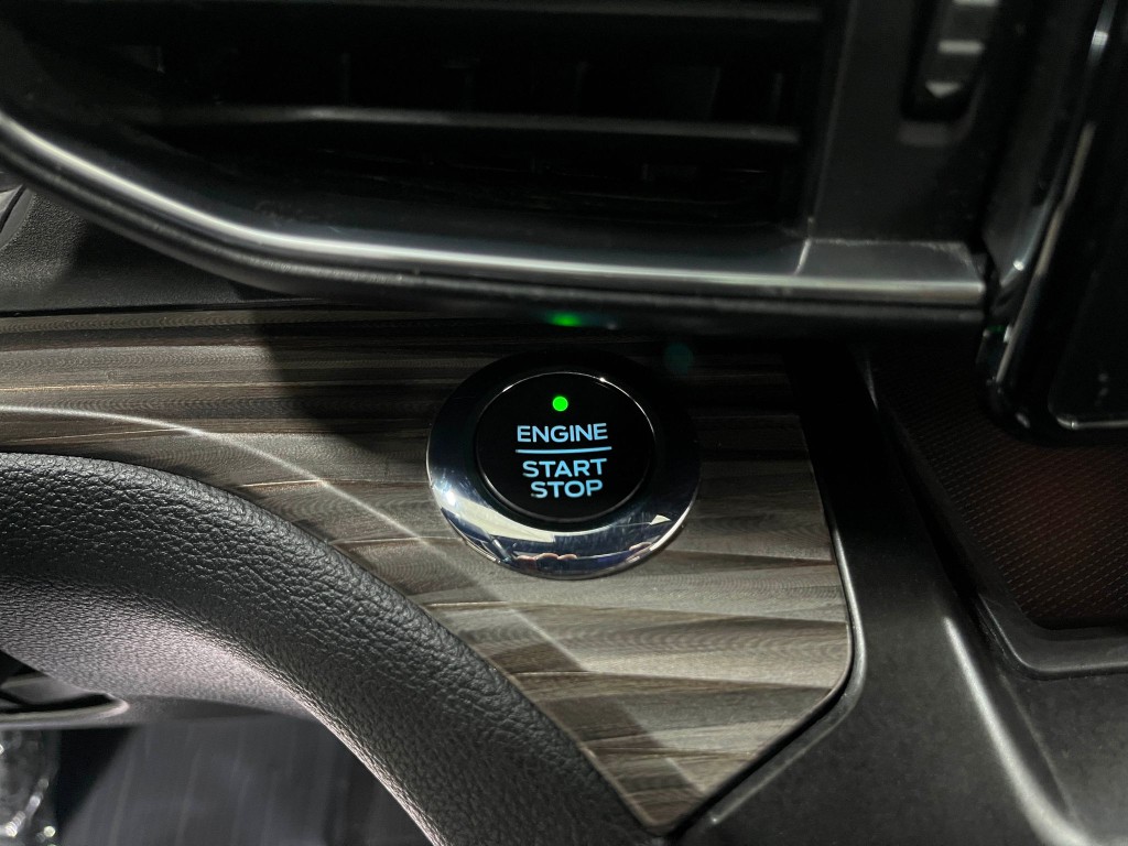 2020 Ford Explorer Image 21