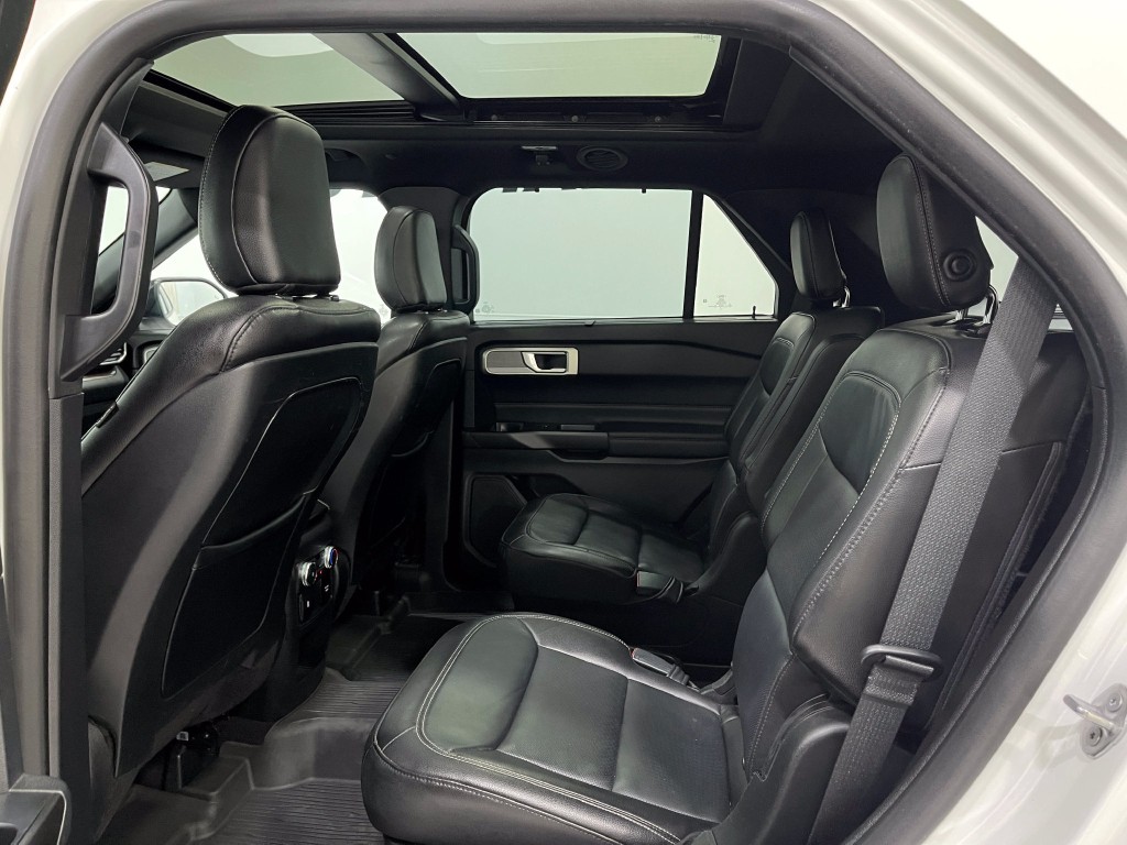 2020 Ford Explorer Image 30