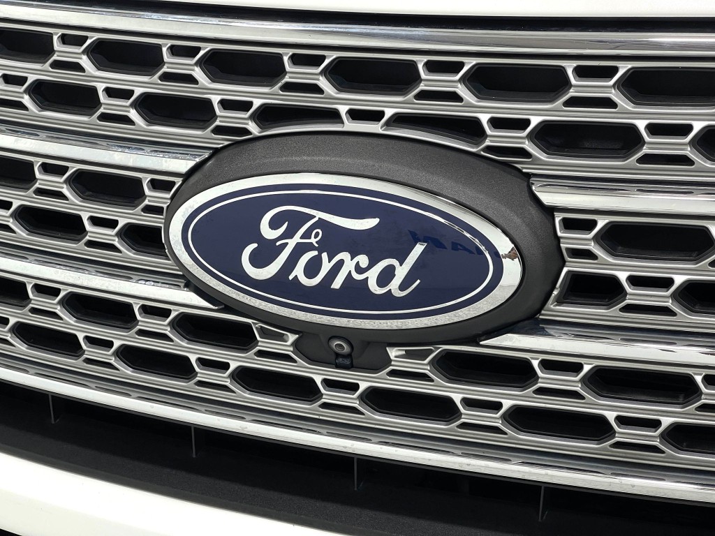 2020 Ford Explorer Image 40