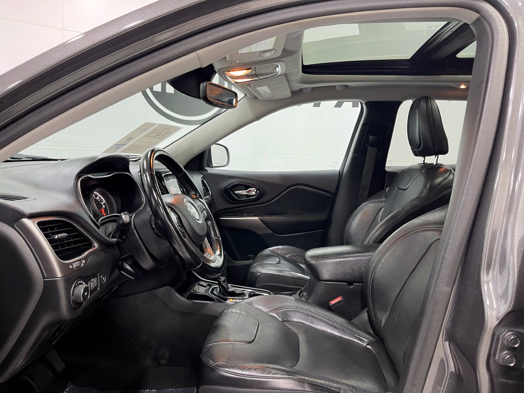 2021 Jeep Cherokee Image 12