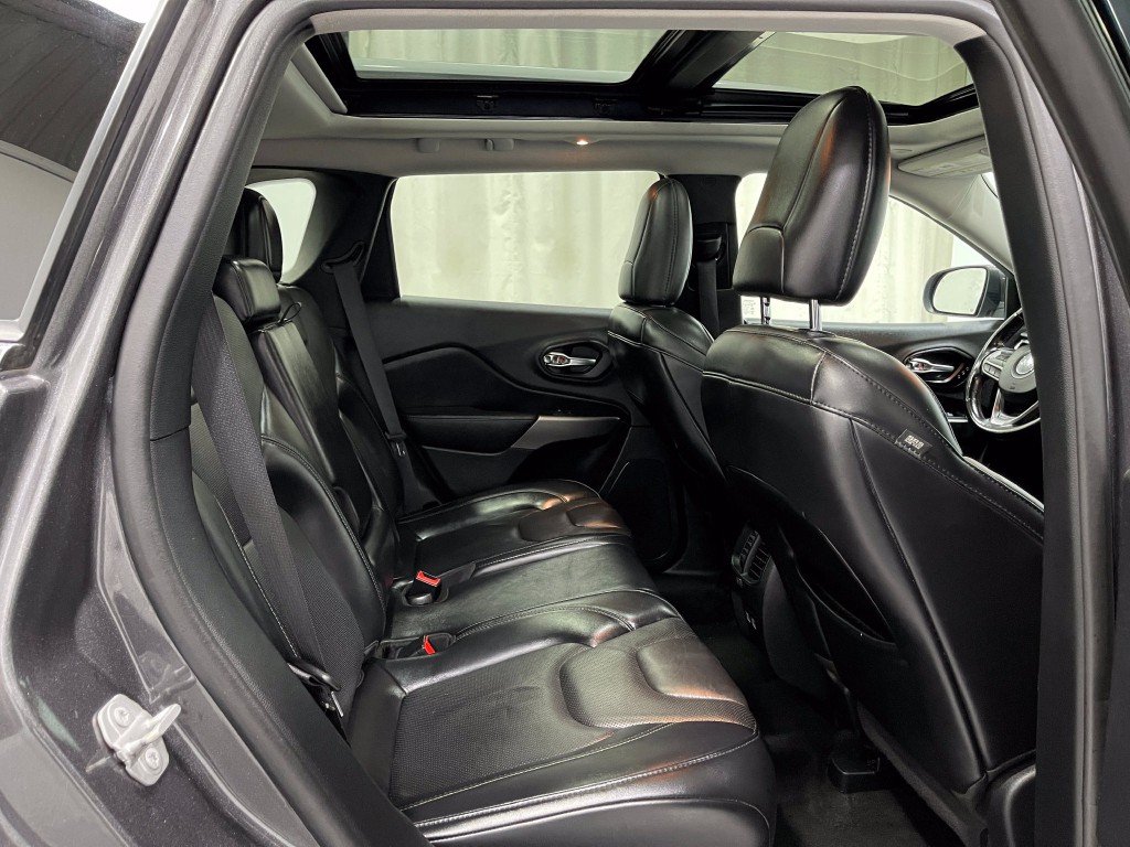 2021 Jeep Cherokee Image 30