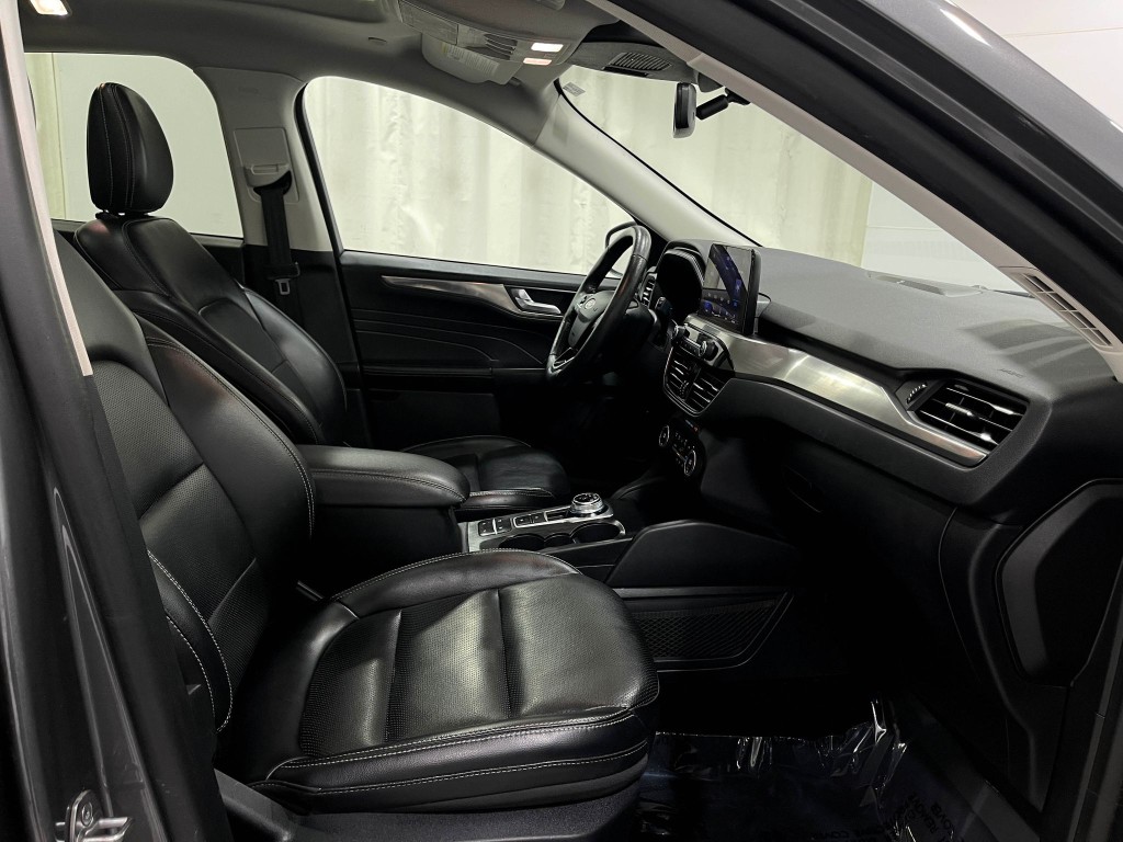 2021 Ford Escape Image 32