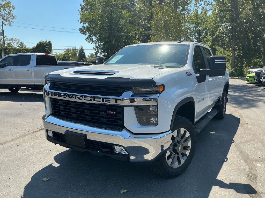 2022 Chevrolet Silverado 1500 Image 2