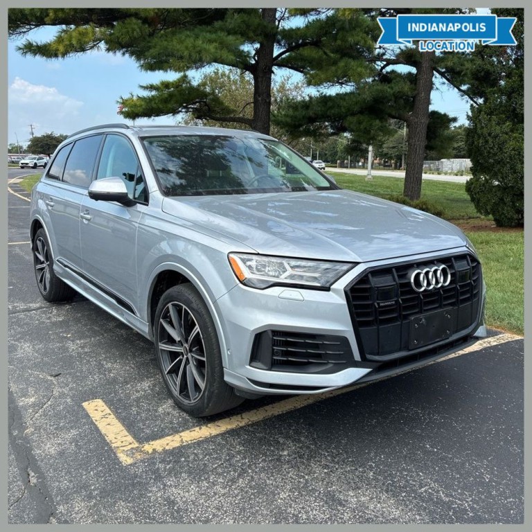 2022 Audi Q7 Image 1