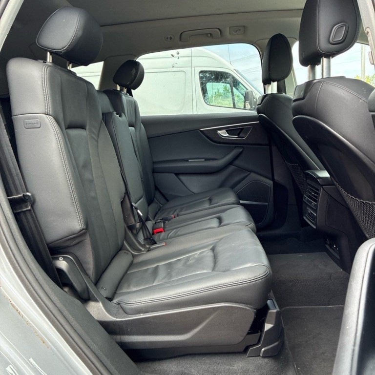 2022 Audi Q7 Image 12