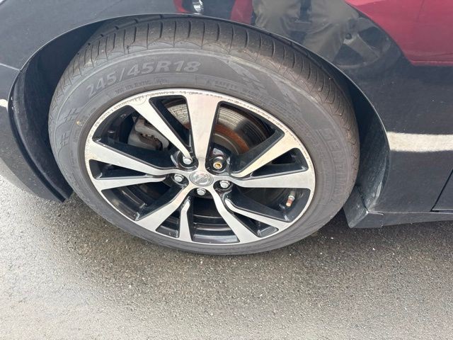 2018 Nissan Maxima Image 10