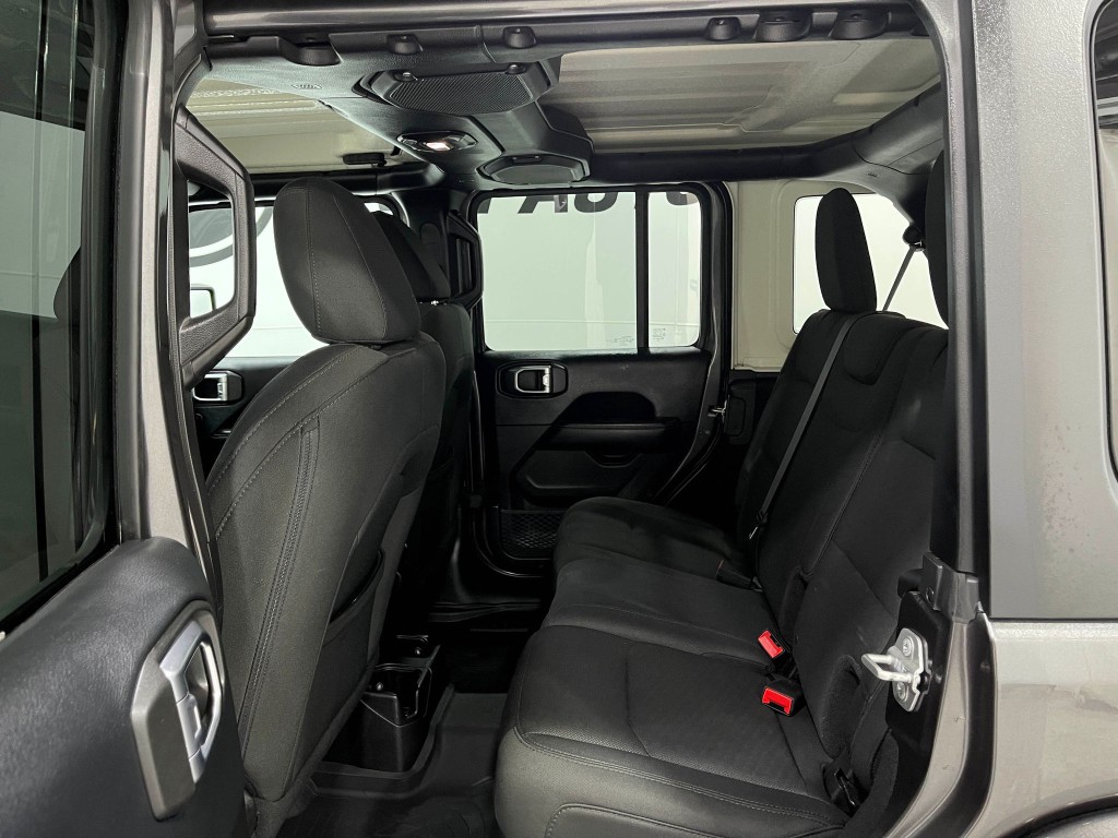2018 Jeep Wrangler Image 27