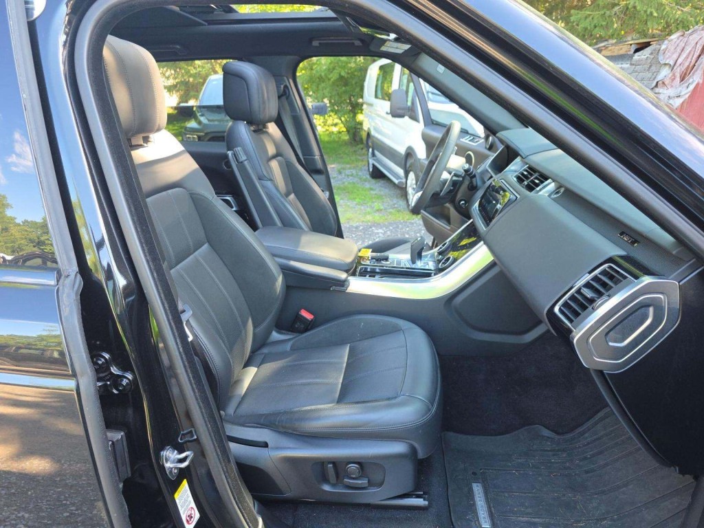2020 Land Rover Range Rover Sport Image 6