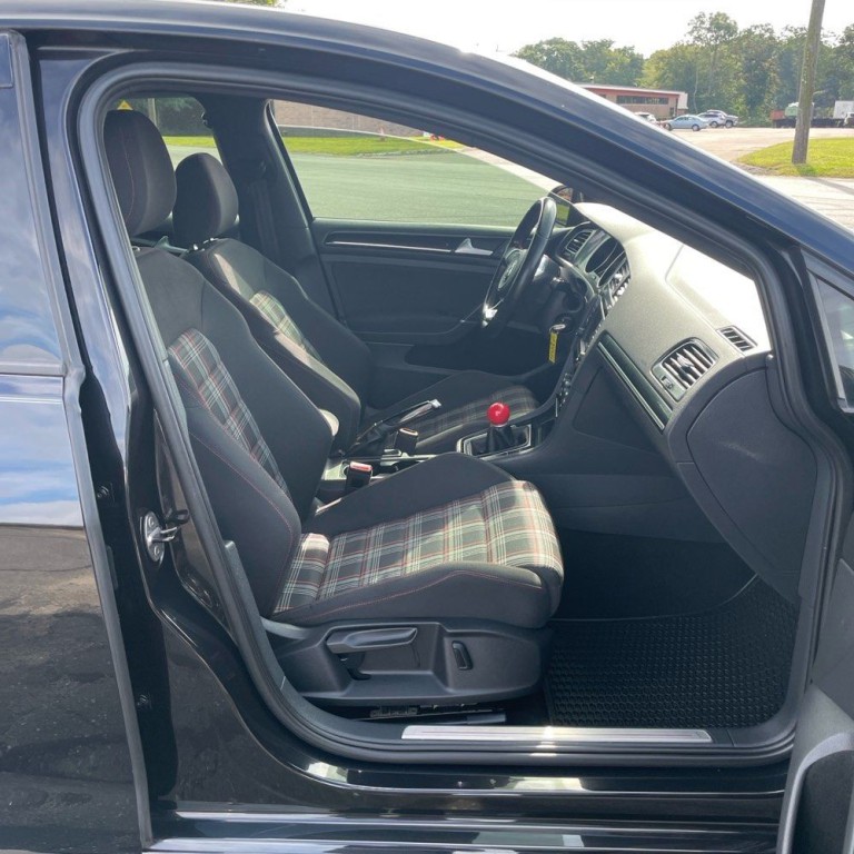 2016 Volkswagen GTI Image 6