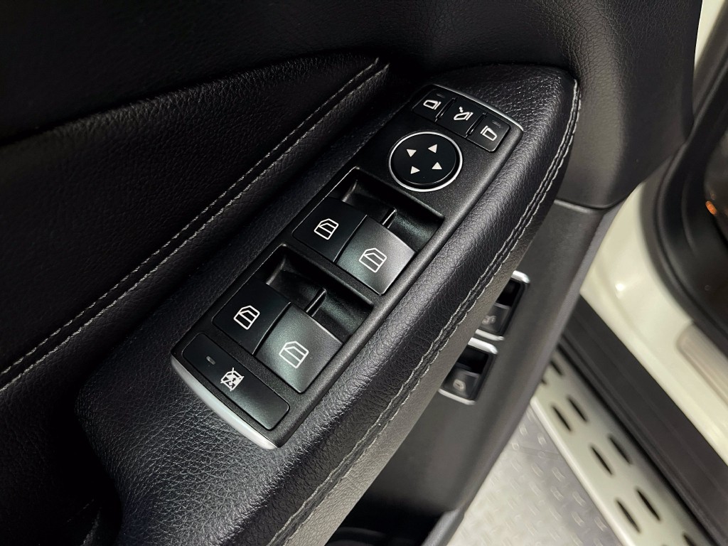 2017 Mercedes-Benz GLS-Class Image 16