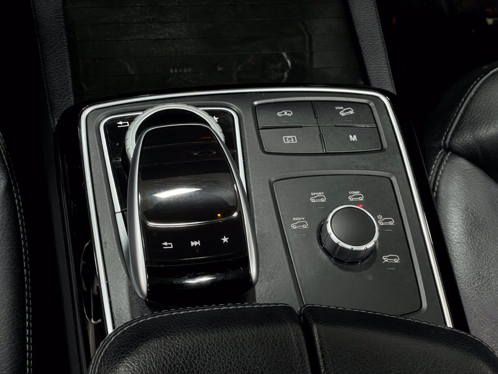 2017 Mercedes-Benz GLS-Class Image 26