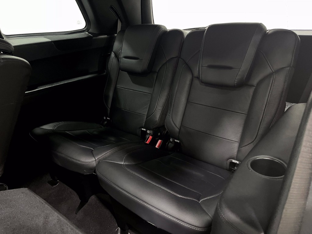 2017 Mercedes-Benz GLS-Class Image 32