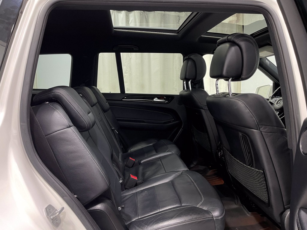 2017 Mercedes-Benz GLS-Class Image 34