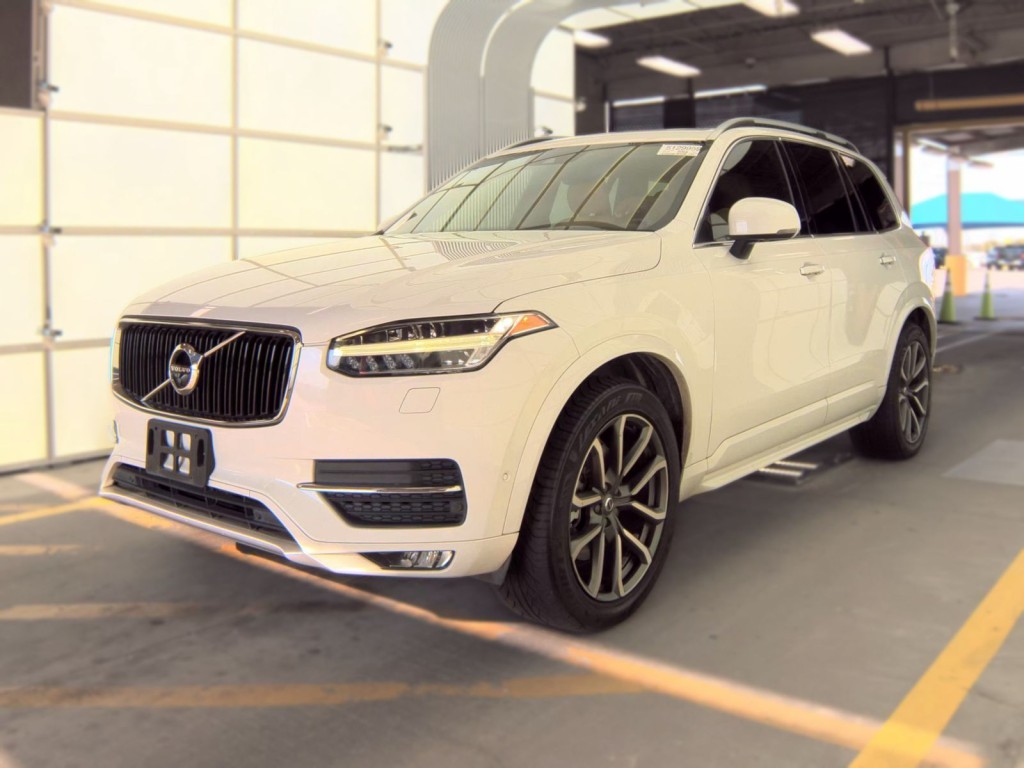 2018 Volvo XC90 Image 2