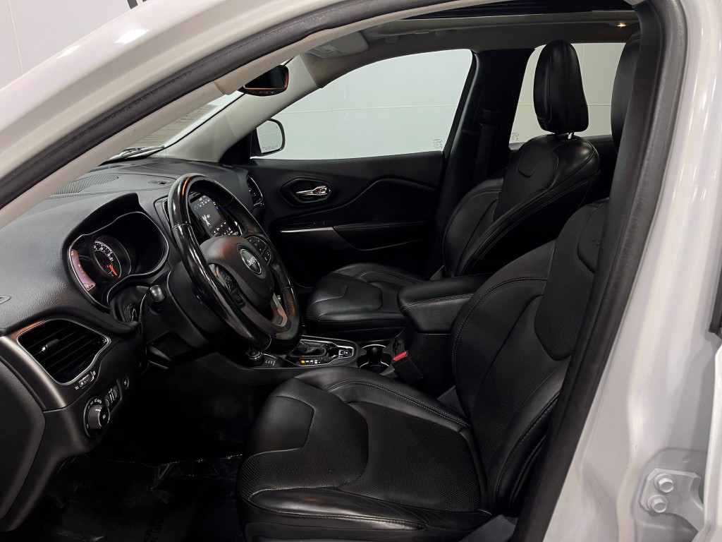2019 Jeep Cherokee Image 11