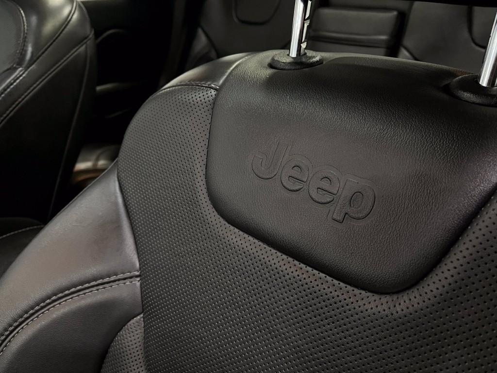 2019 Jeep Cherokee Image 16