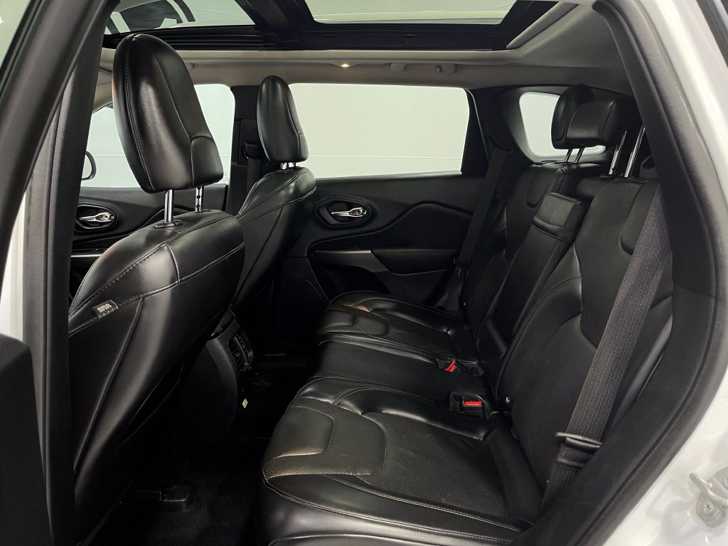 2019 Jeep Cherokee Image 27