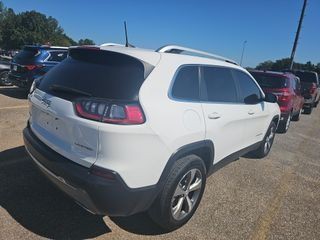 2019 Jeep Cherokee Image 3