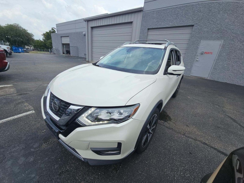 2020 Nissan Rogue Image 2