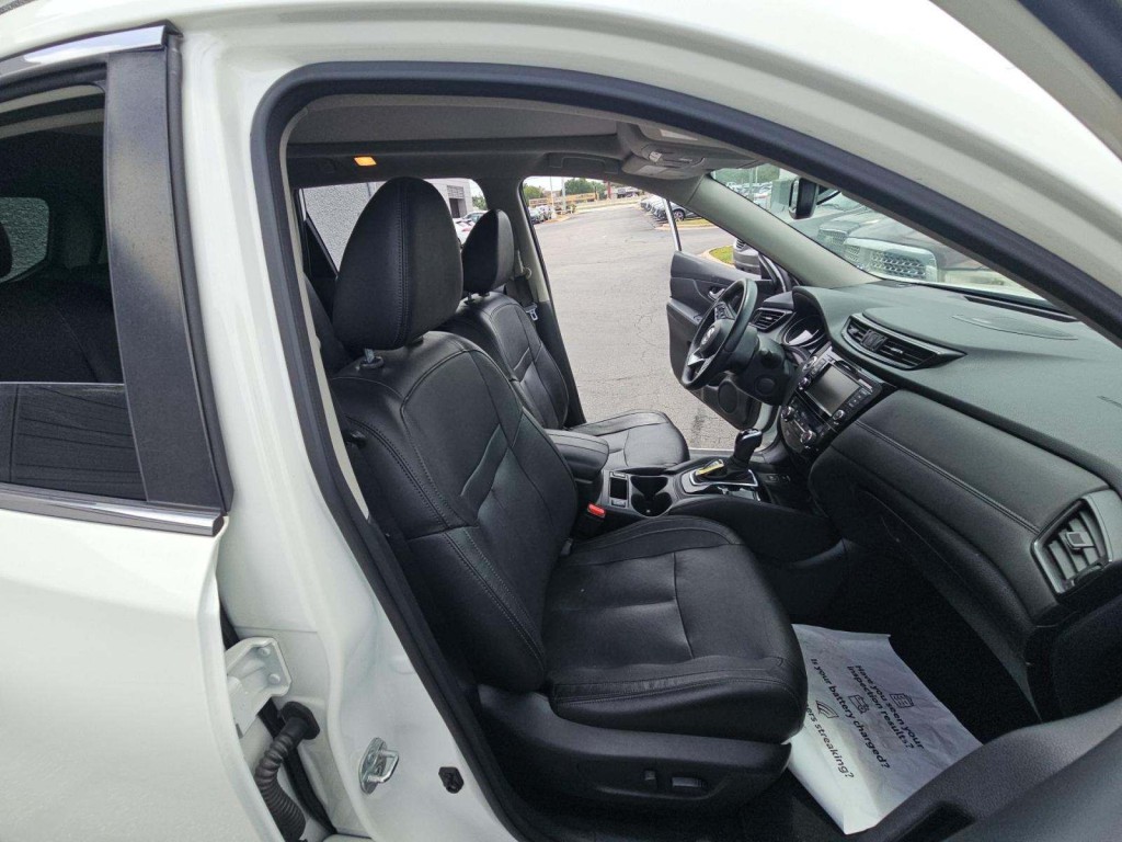 2020 Nissan Rogue Image 6