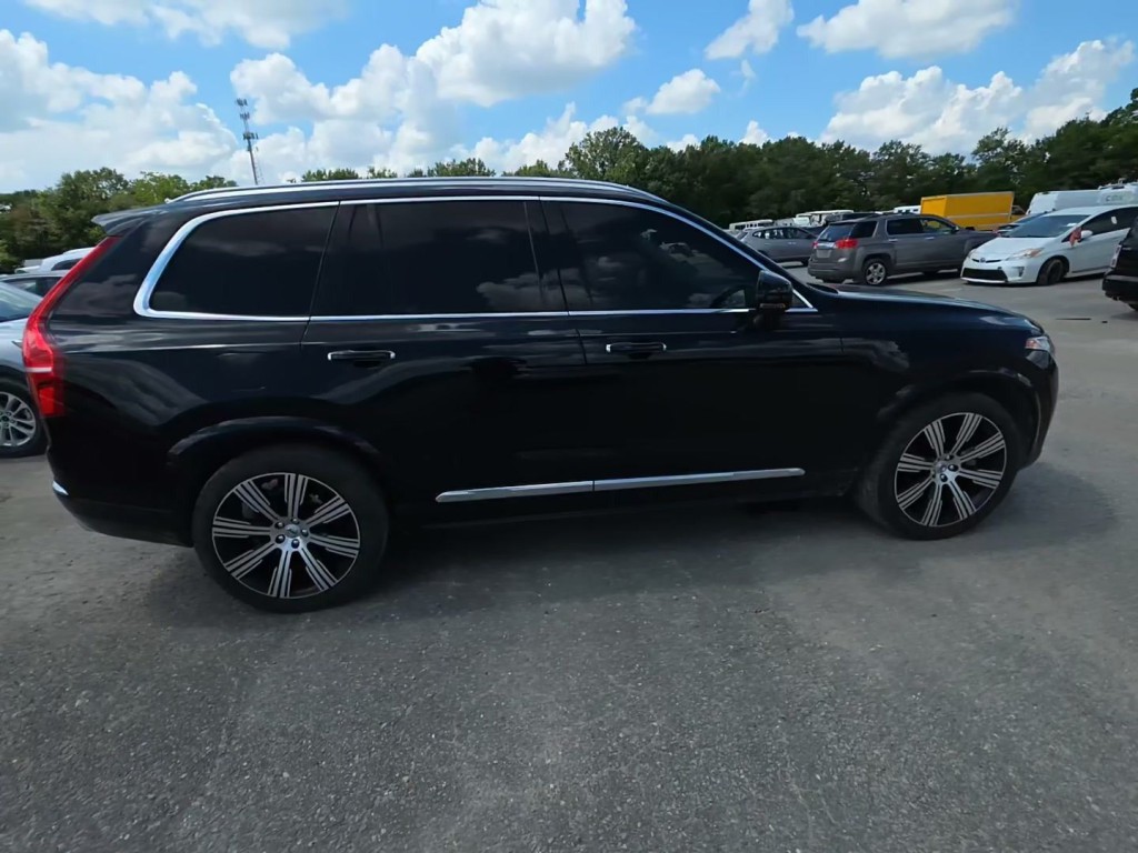 2020 Volvo XC90 Image 3