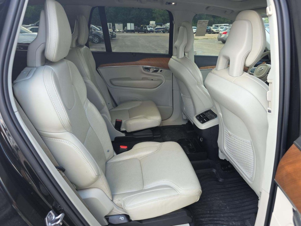 2020 Volvo XC90 Image 11