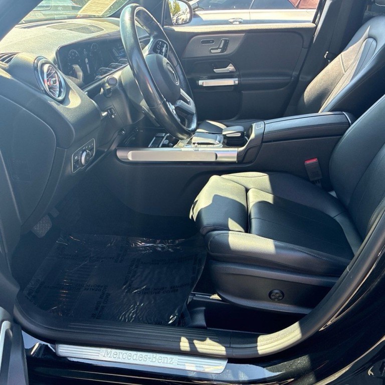 2021 Mercedes-Benz GLB Image 5