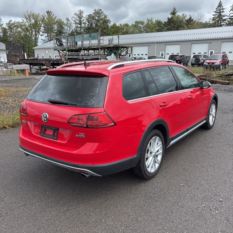 2017 Volkswagen Golf Image 3