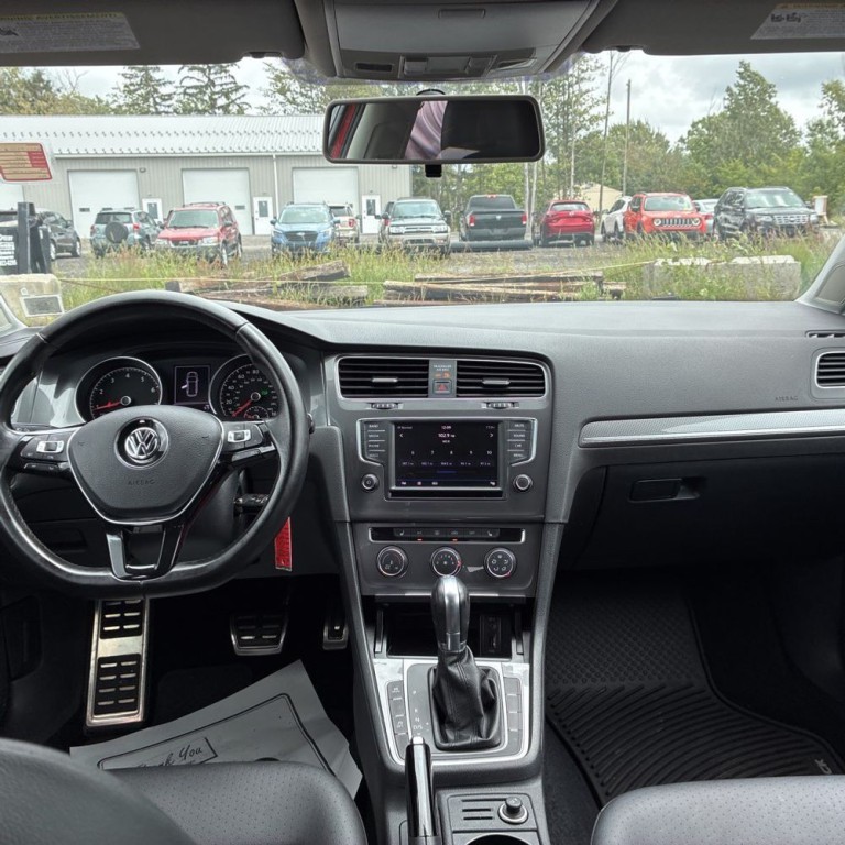 2017 Volkswagen Golf Image 7