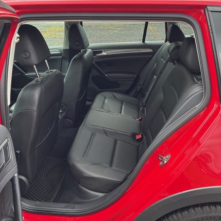 2017 Volkswagen Golf Image 13