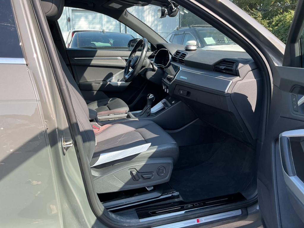 2020 Audi Q3 Image 6