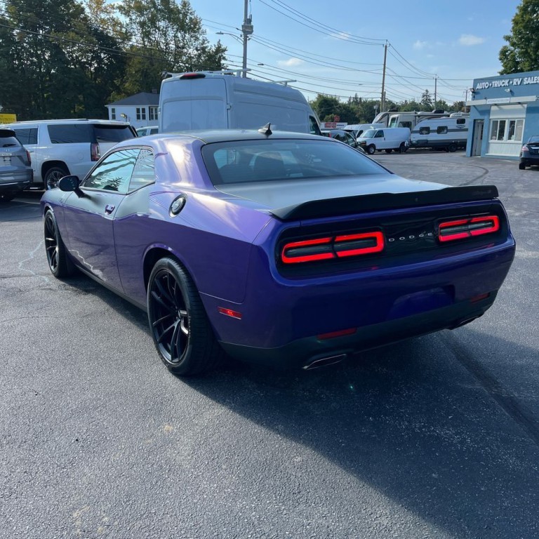2018 Dodge Challenger Image 4