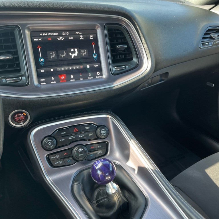 2018 Dodge Challenger Image 10