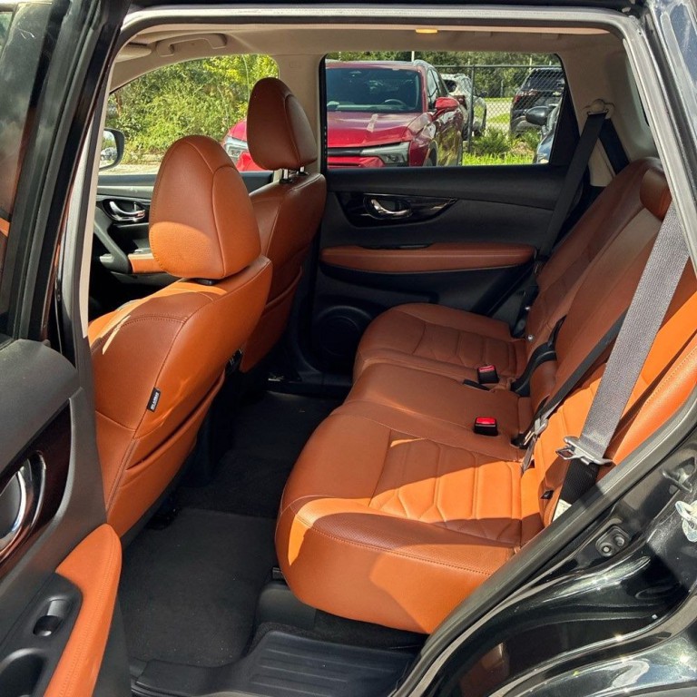 2019 Nissan Rogue Image 14