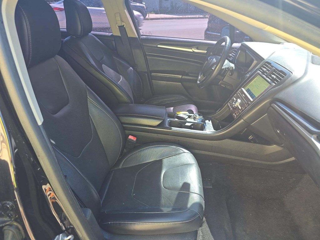 2020 Ford Fusion Image 6