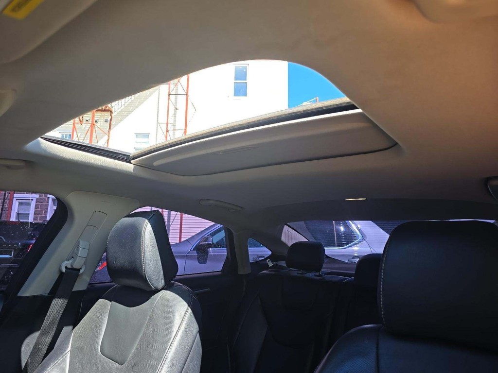 2020 Ford Fusion Image 8