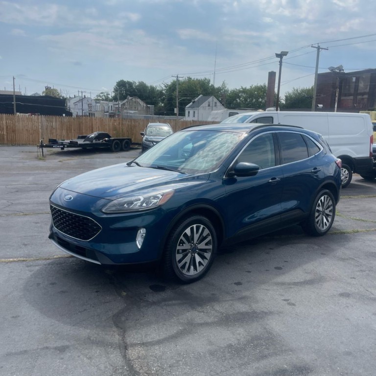 2020 Ford Escape Image 2