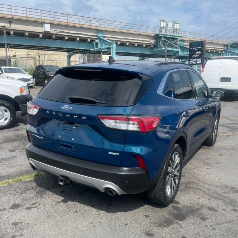 2020 Ford Escape Image 3