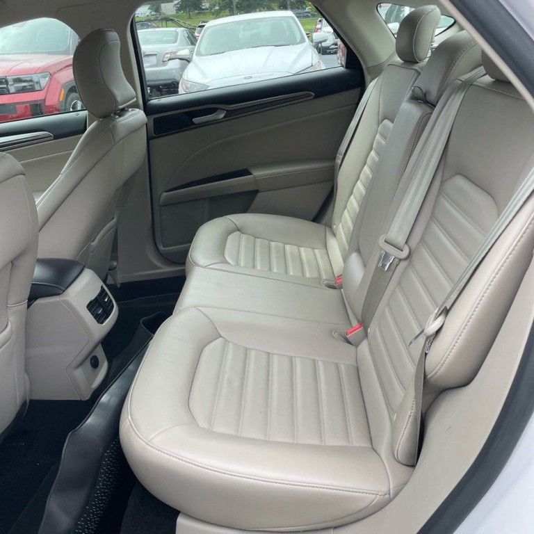 2017 Ford Fusion Image 11