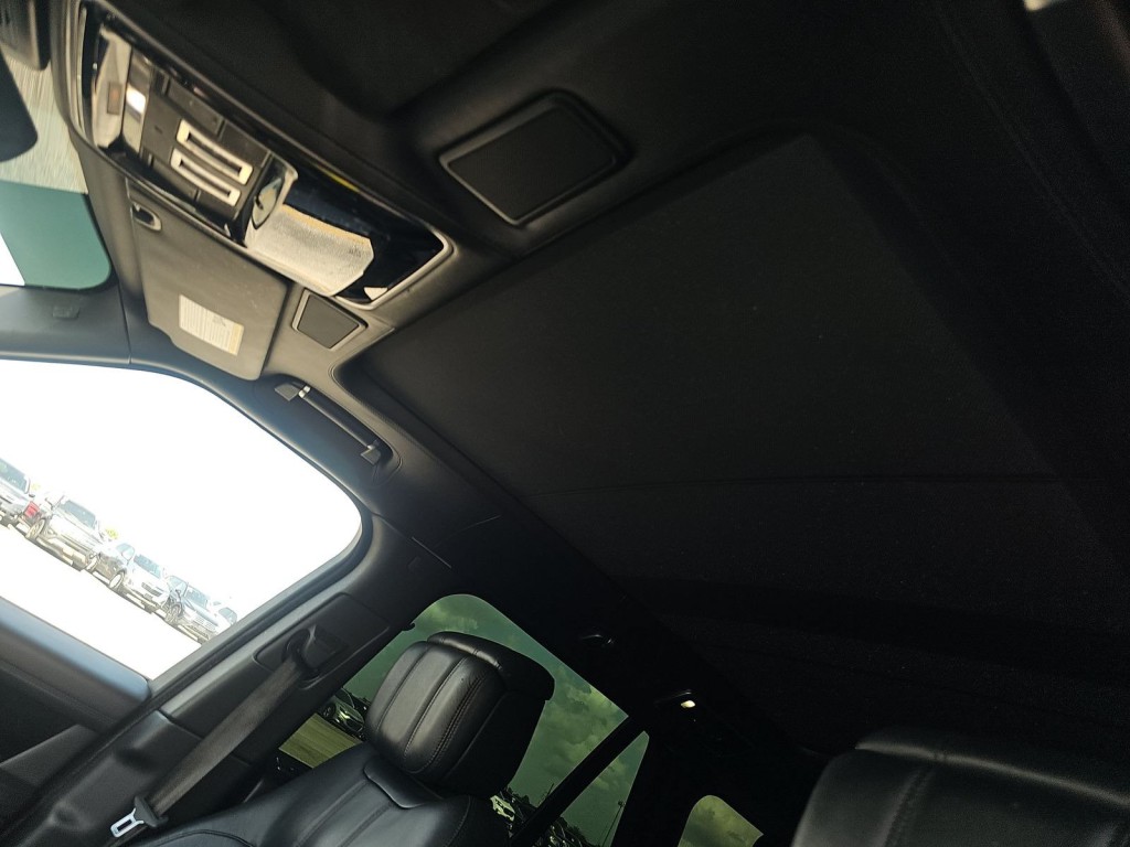 2019 Land Rover Range Rover Image 8