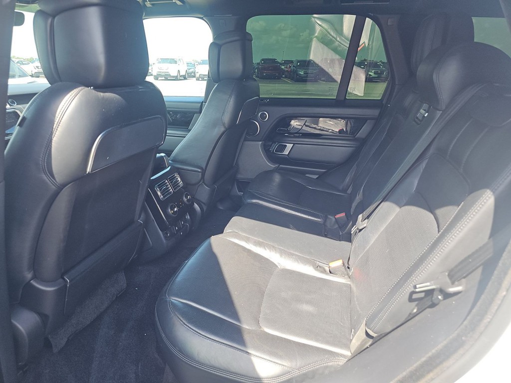 2019 Land Rover Range Rover Image 9