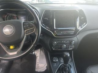 2019 Jeep Cherokee Image 7