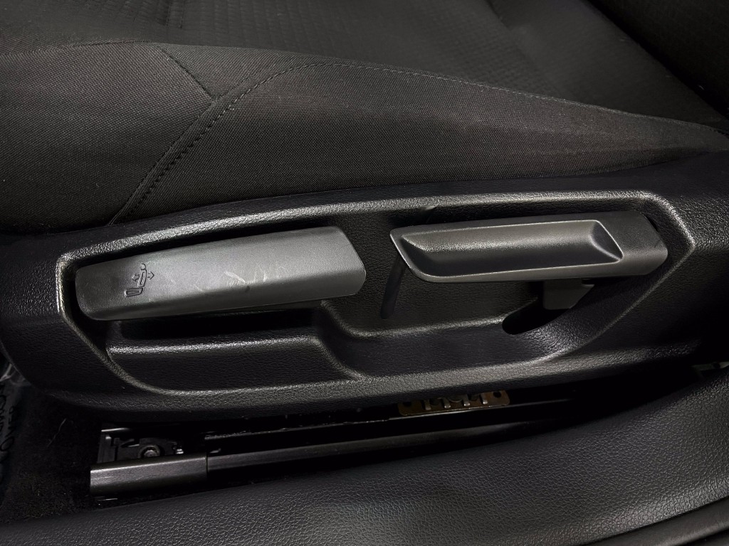 2015 Volkswagen Jetta Image 14