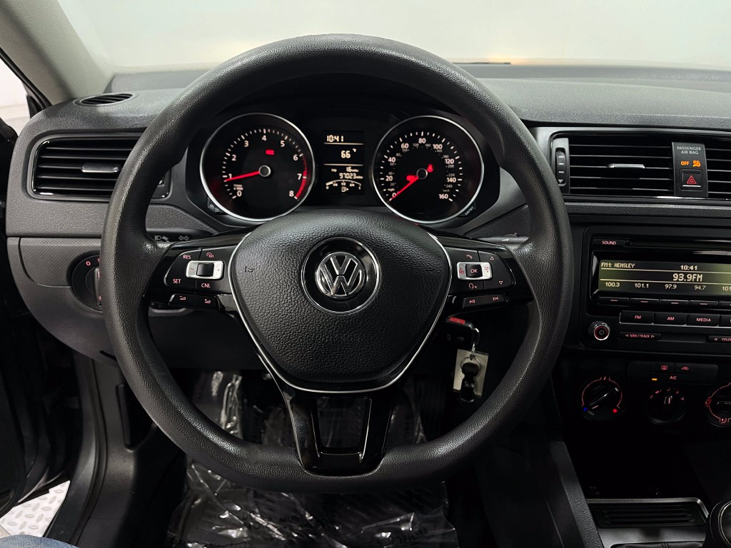 2015 Volkswagen Jetta Image 19