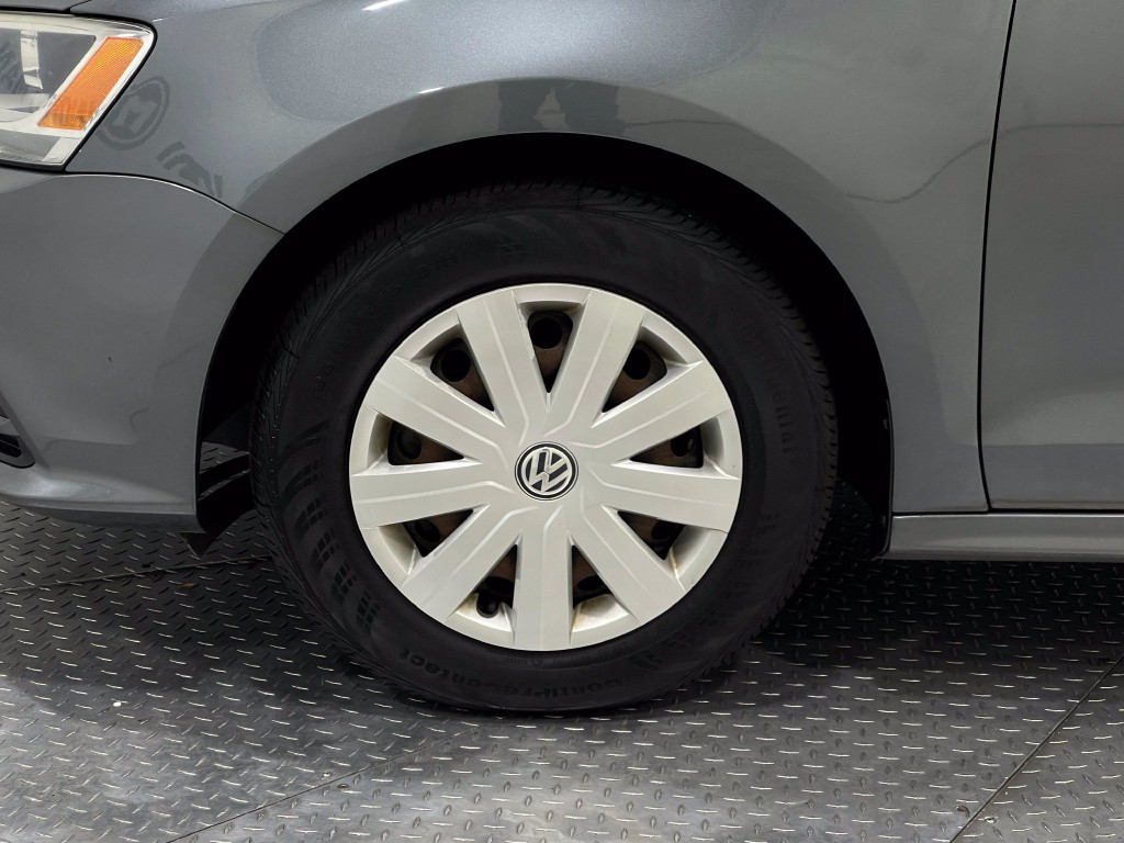 2015 Volkswagen Jetta Image 30