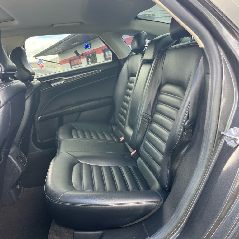 2019 Ford Fusion Image 12