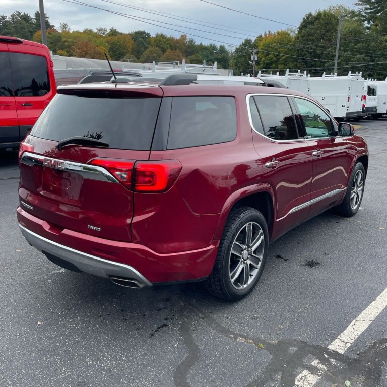 2017 GMC Acadia Image 3
